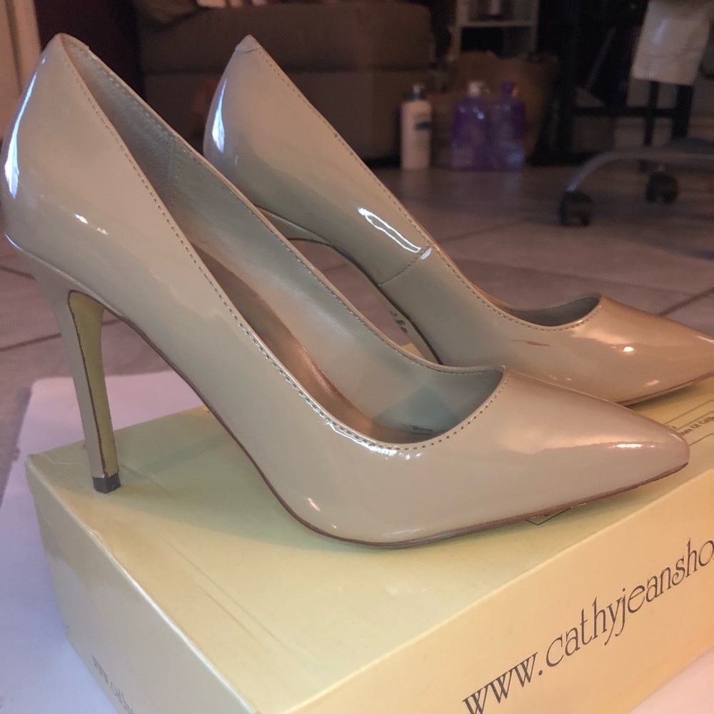 Cathy Jean nude pumps